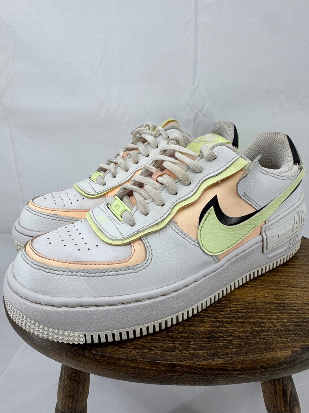 Nike Womens Air Force 1 Shadow Sneakers Shoes in Summit White Crimson Tint, 7.5